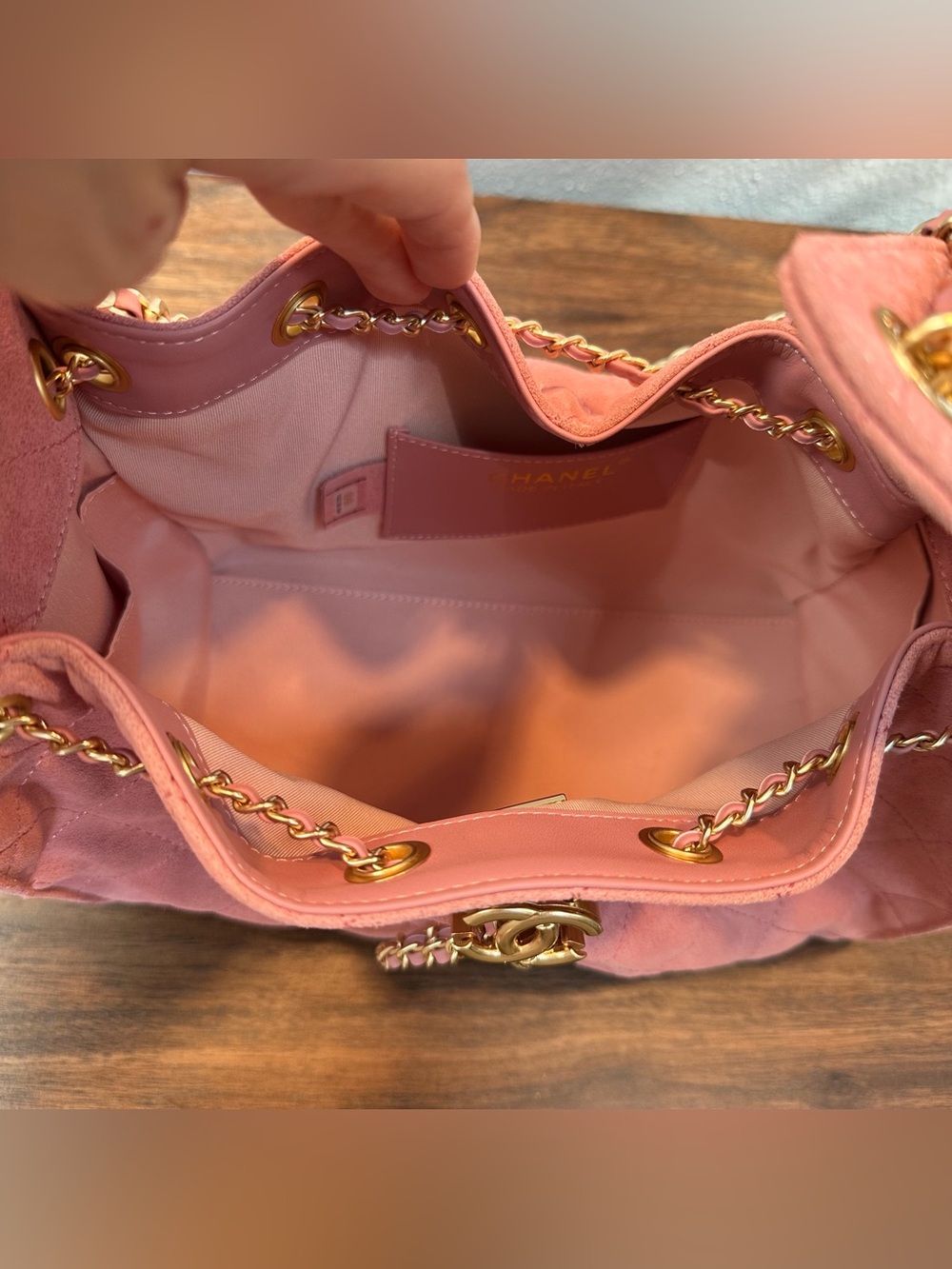 RARE CC 25 Baby Pink Small Suede Quilted Drawstring Chain Shoulder Bag - Picture 6 of 16